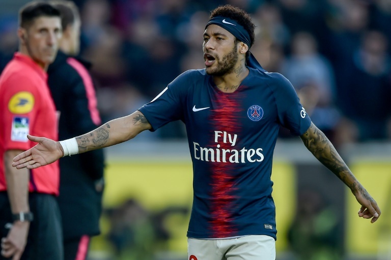 Neymar Sanctionné : L’Esprit Libre au Coeur des Problèmes