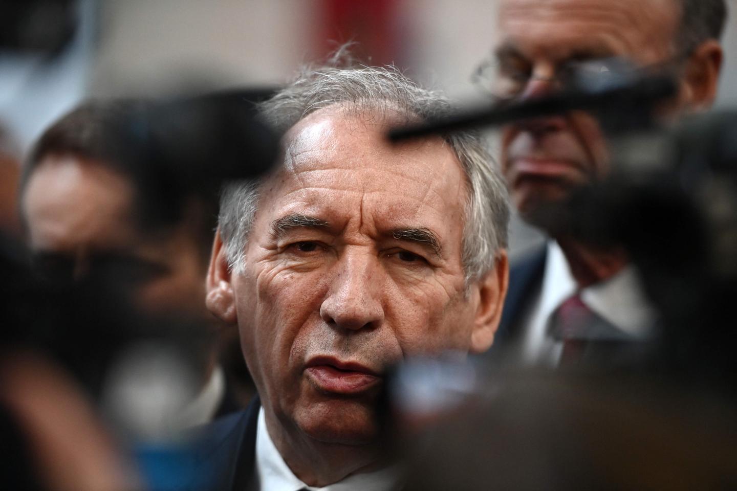 Bayrou : La dernière trahison du centre politique français